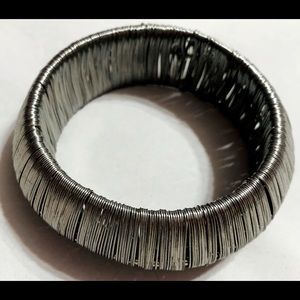 Metal bangle